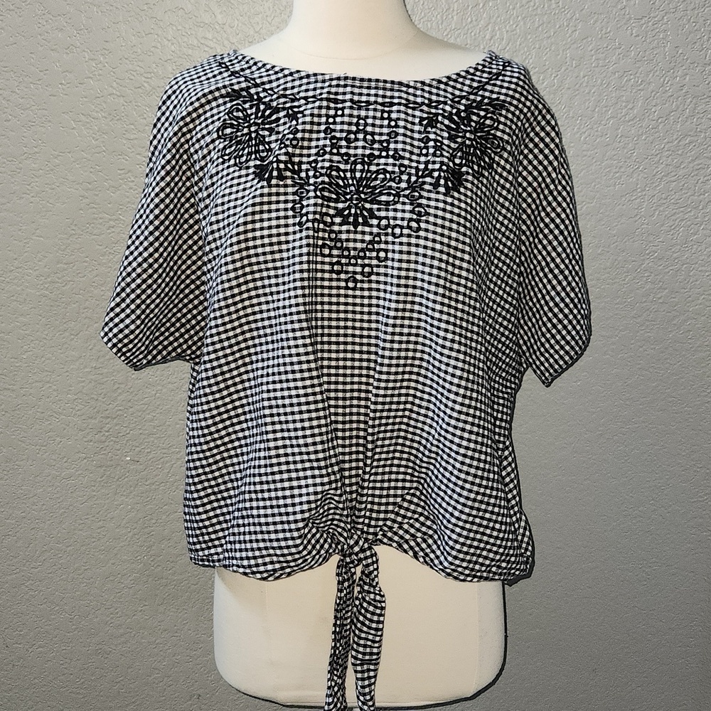 Dizzire Black & White Gingham Pattern Top  Tie at Waist in Knot Size XL